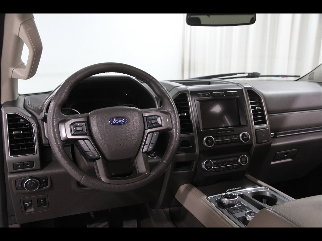 Used 2019 Ford Expedition XLT w/ Equipment Group 202A AWD/4WD image 7