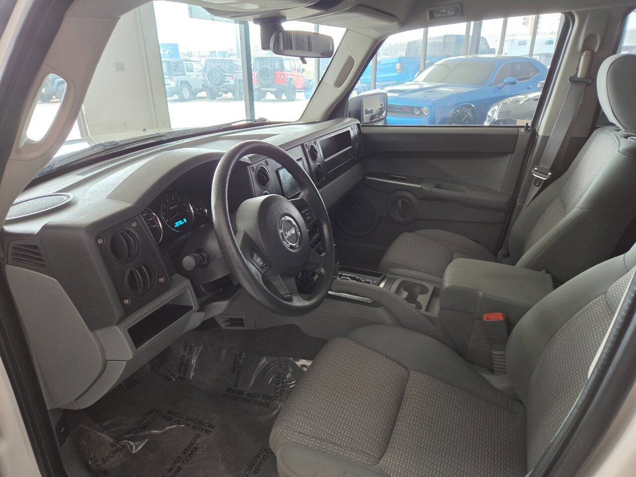 Used 2007 Jeep Commander Sport image 15