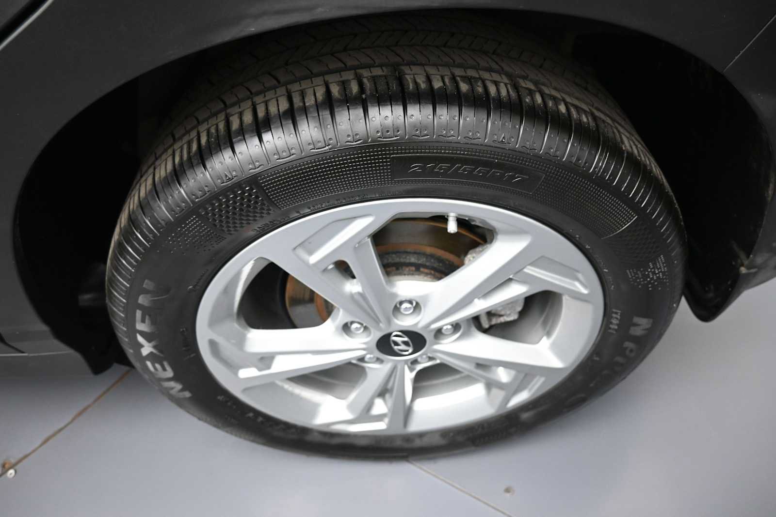 Certified 2023 Hyundai Kona SEL AWD/4WD image 15
