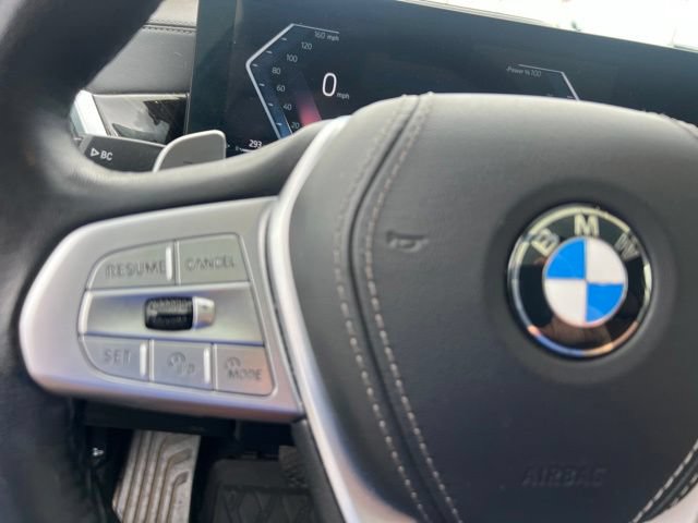 Used 2024 BMW X7 xDrive40i w/ Premium Package AWD/4WD image 28