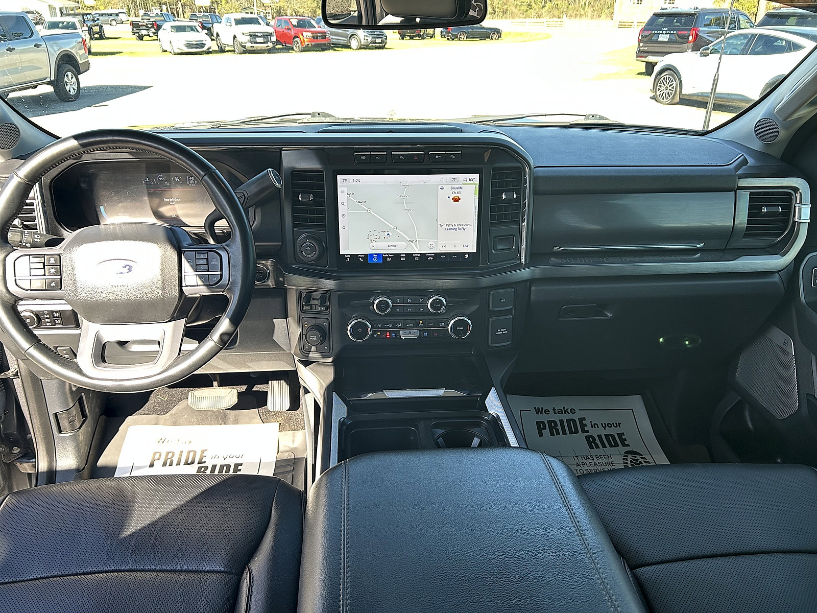 Used 2023 Ford F350 Lariat w/ Tow Technology Package image 7