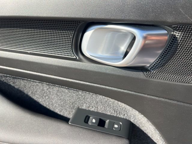 New 2025 Volvo XC40 B5 Core w/ Protection Package Premier image 25
