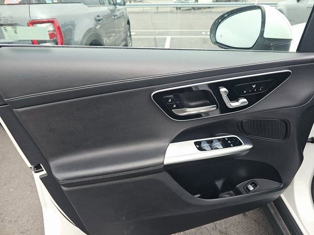 Used 2024 Mercedes-Benz GLC 300 image 16