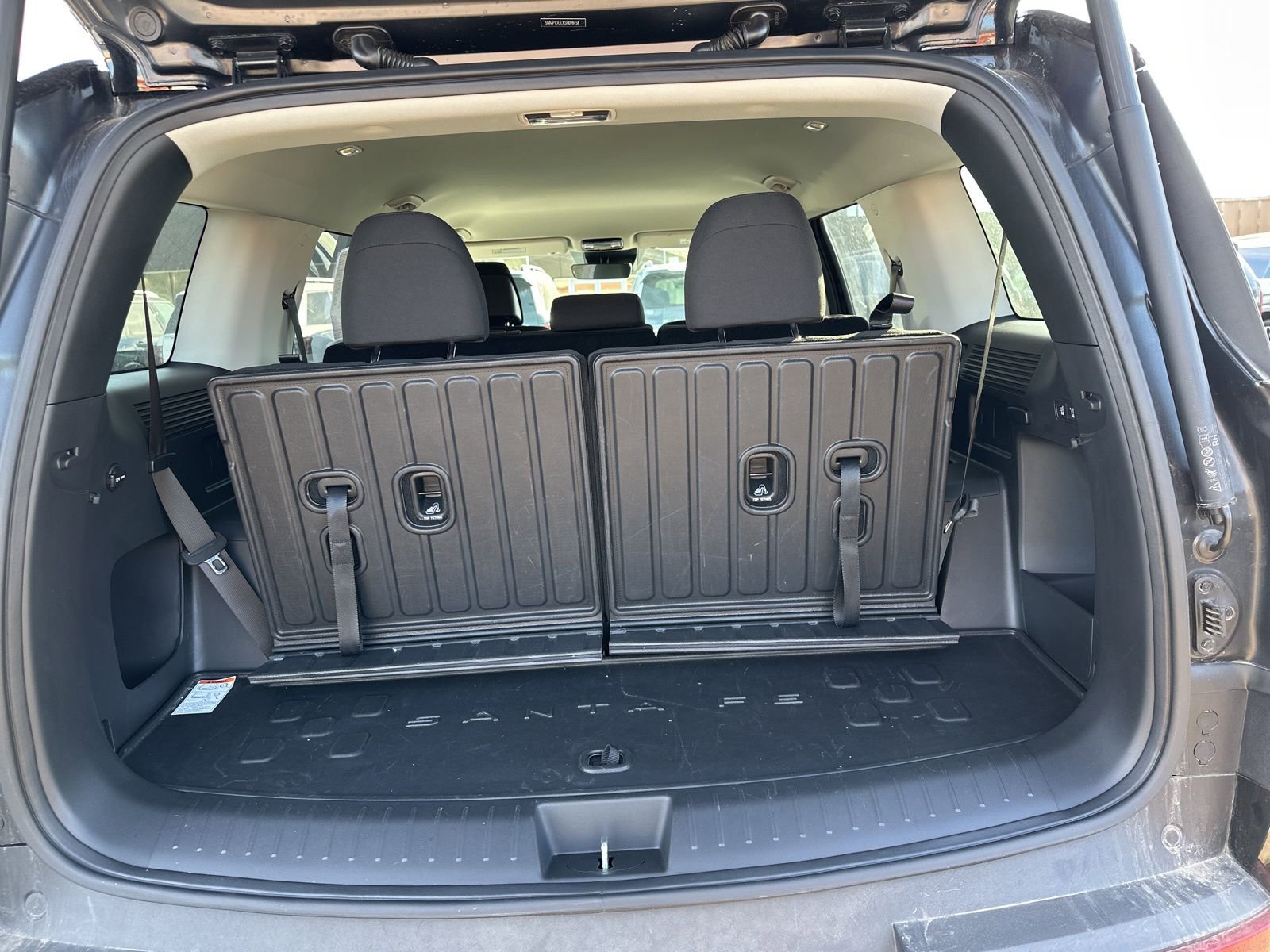 Used 2025 Hyundai Santa Fe SE image 27