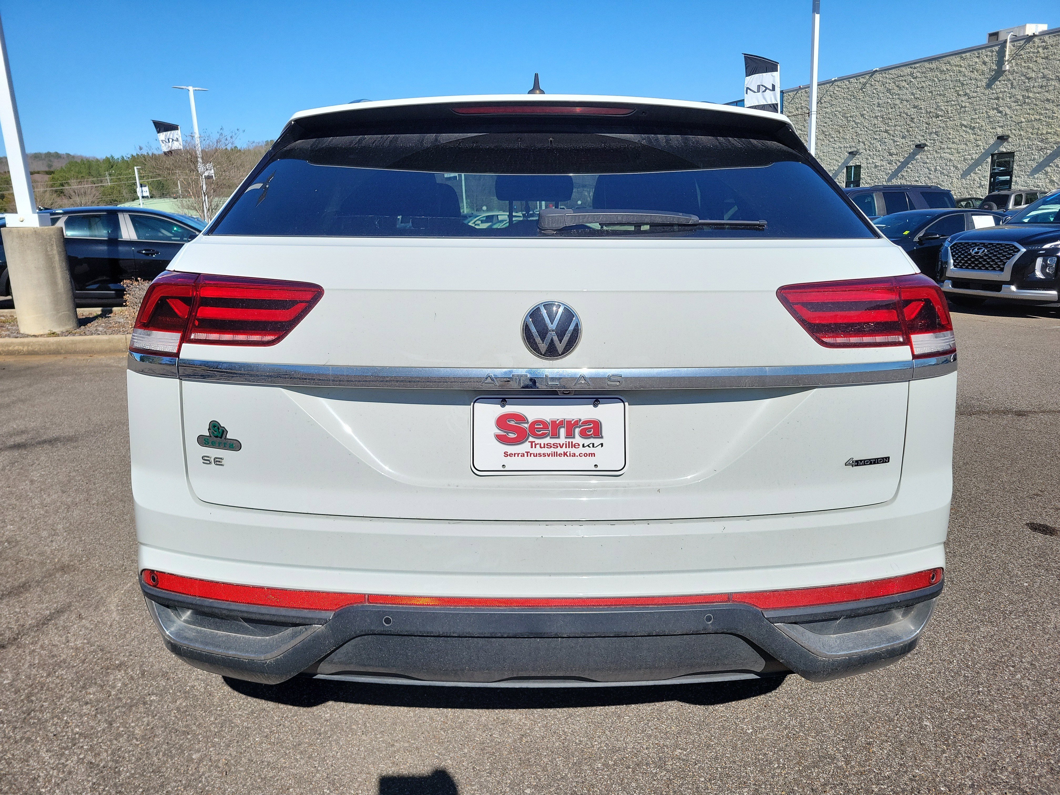 Used 2023 Volkswagen Atlas Cross Sport SE w/ Black Wheel Package image 23