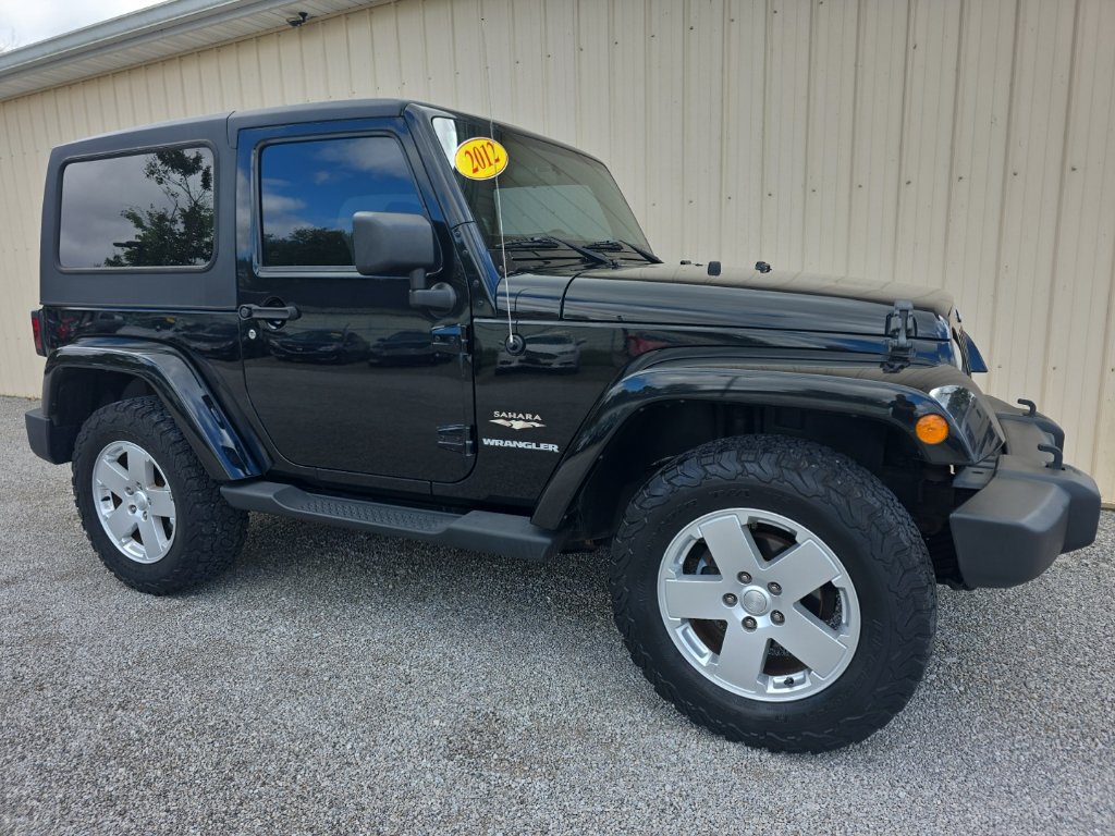 Used 2012 Jeep Wrangler Sahara w/ Connectivity Group AWD/4WD image 2