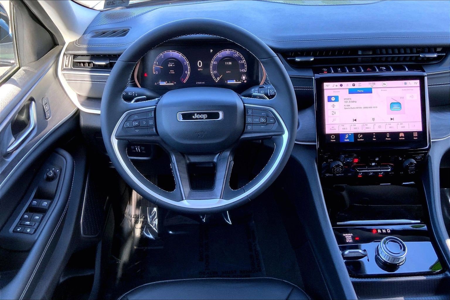 Certified 2023 Jeep Grand Cherokee L Limited w/ Trailer Tow Group (B) image 5