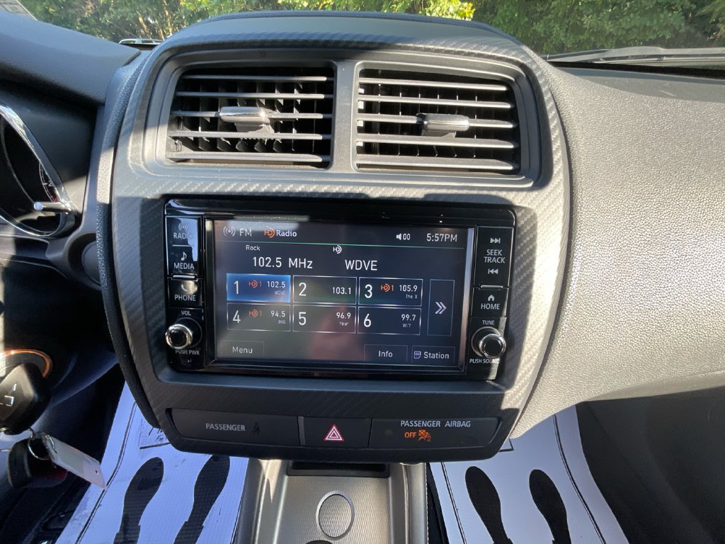 Used 2022 Mitsubishi Outlander Sport ES FWD image 17