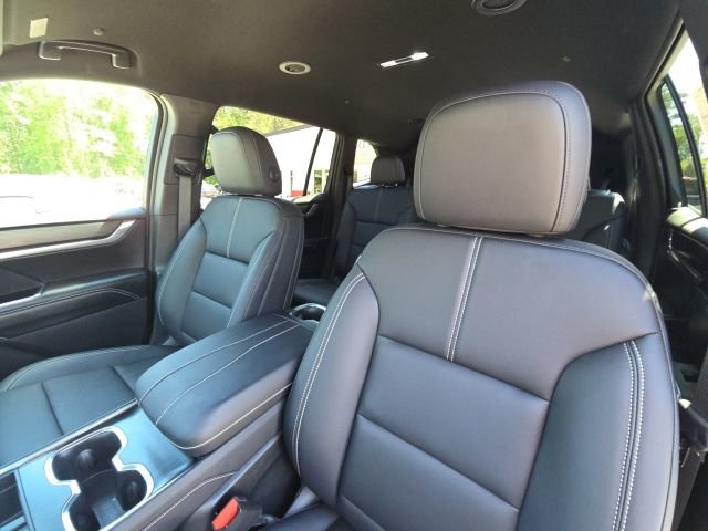 Used 2025 GMC Acadia Elevation w/ Elevation Premium Package image 25