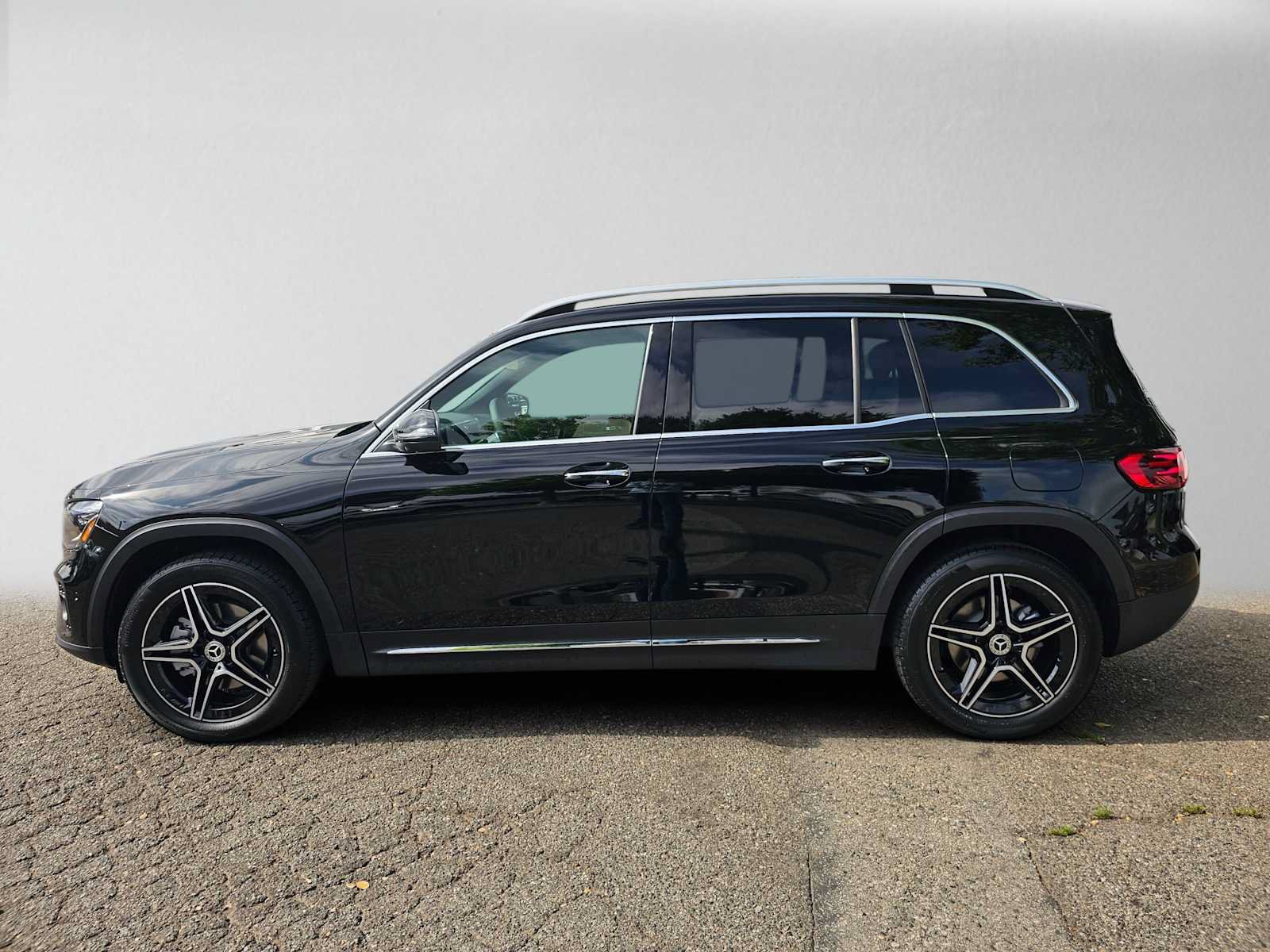 New 2026 Mercedes-Benz GLB 250 image 6