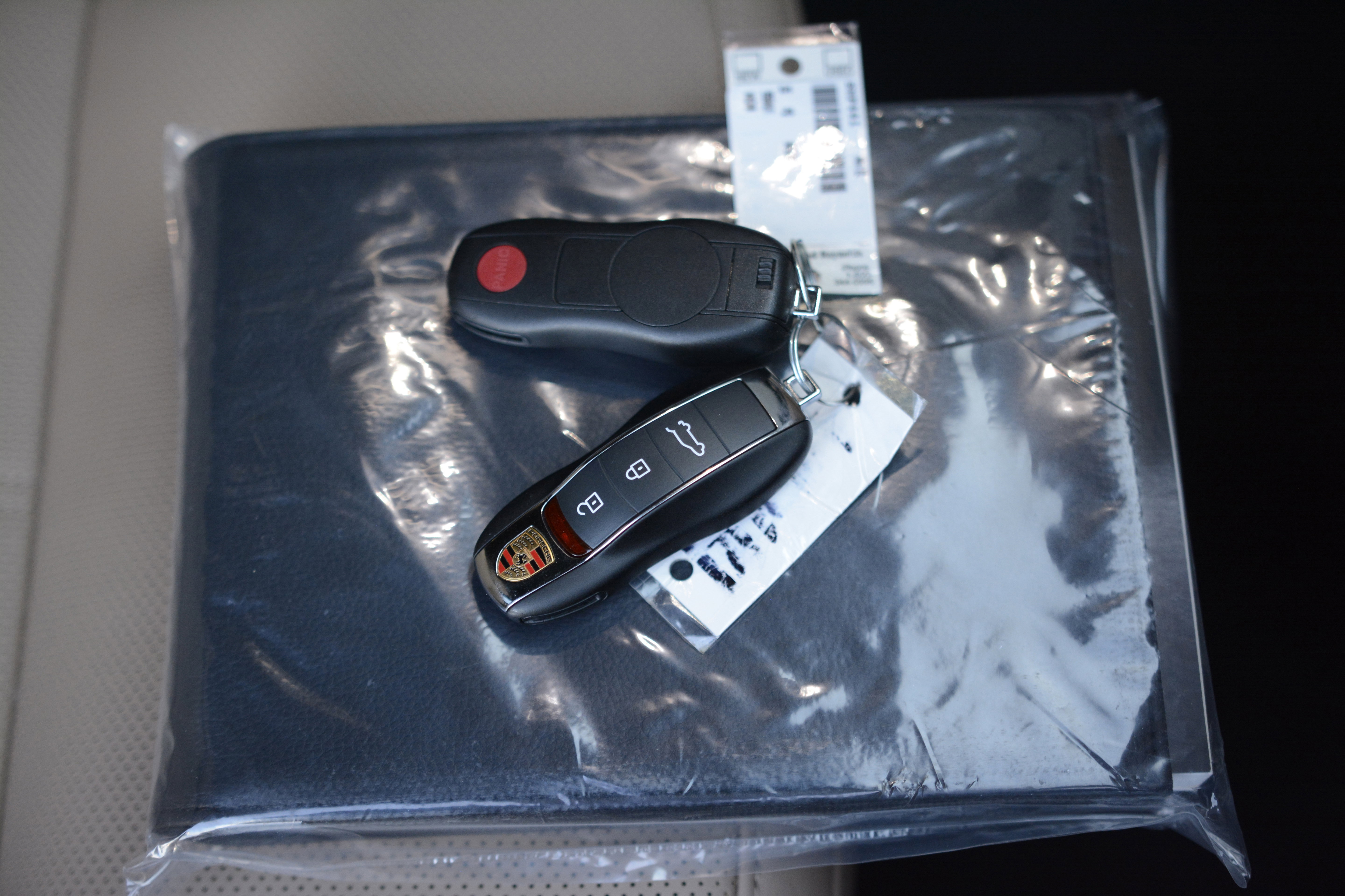 Certified 2025 Porsche Macan image 37