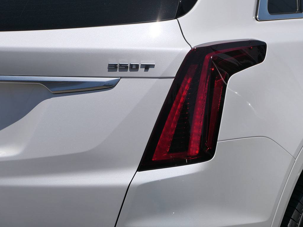 Used 2023 Cadillac XT5 Luxury FWD image 3