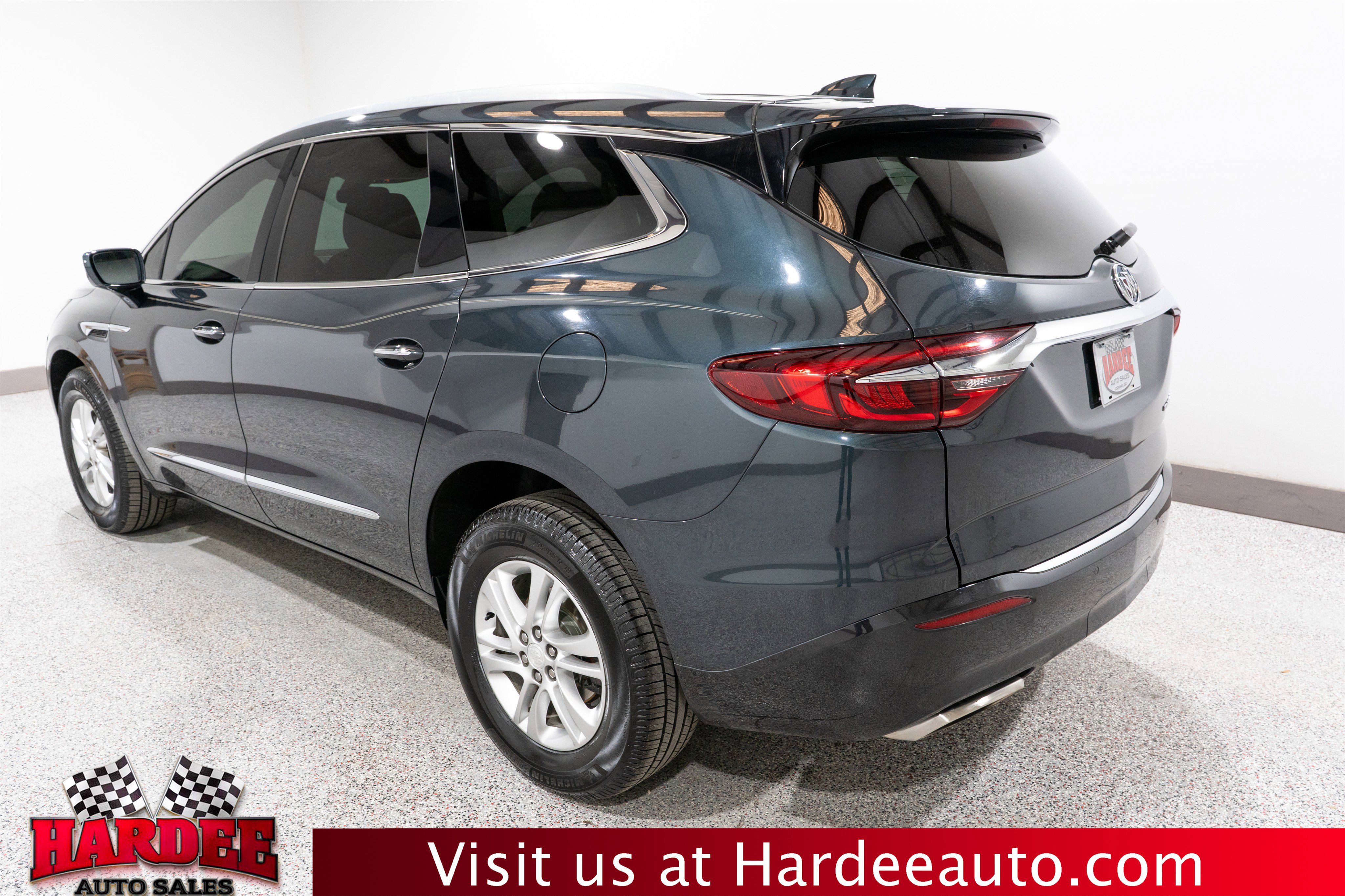 Used 2019 Buick Enclave Essence image 3
