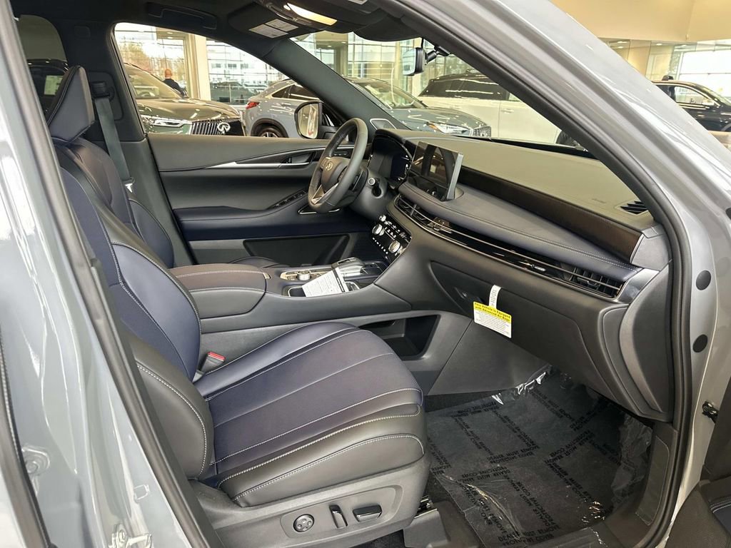 New 2026 INFINITI QX60 Sport w/ Dark Cargo Package image 19