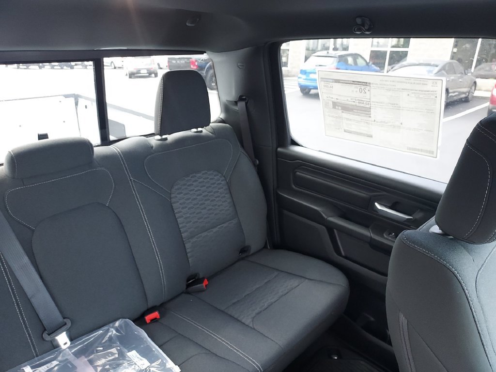 New 2026 RAM 1500 Express AWD/4WD image 14