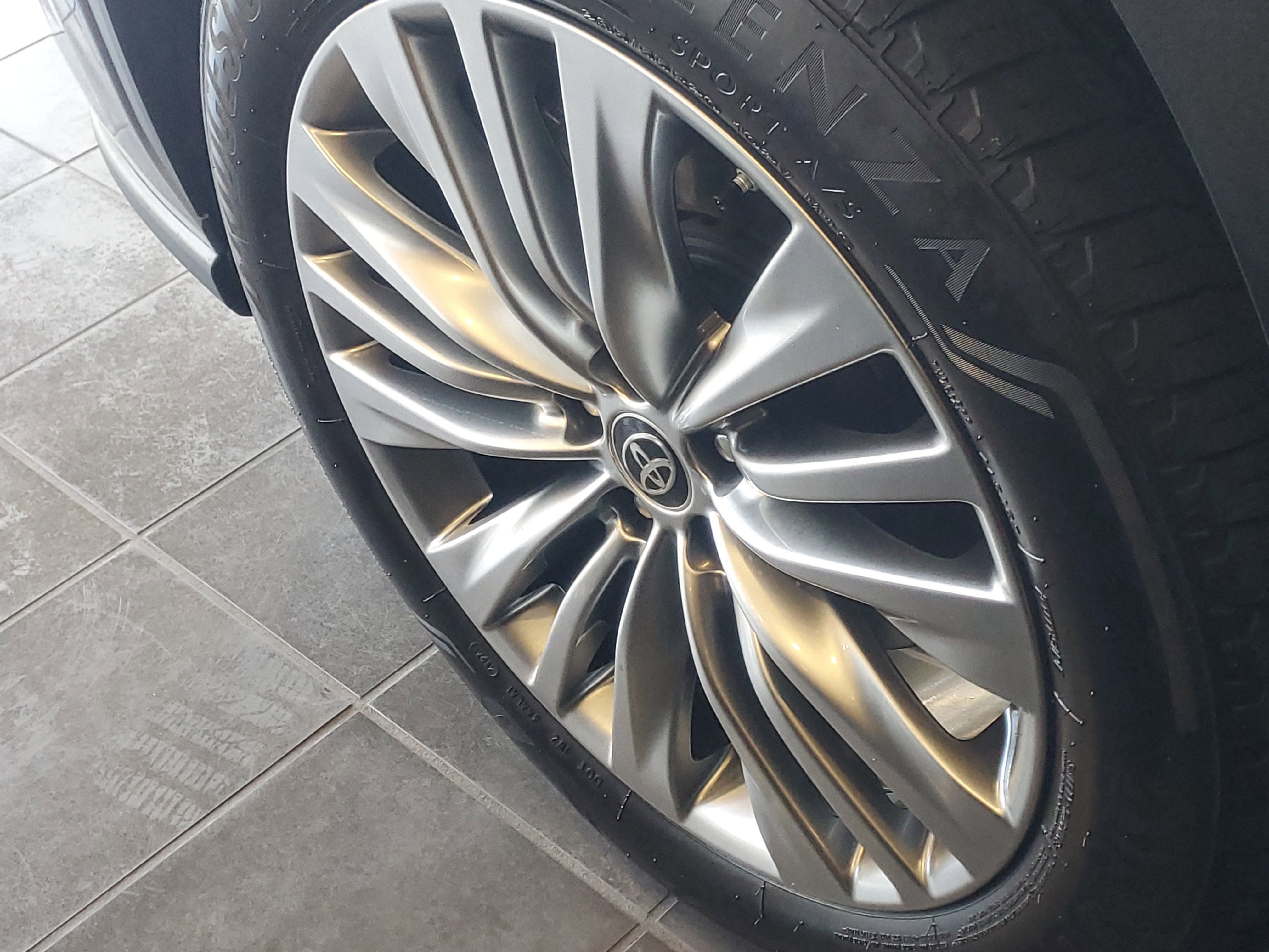 Certified 2025 Toyota Highlander Platinum AWD/4WD image 4