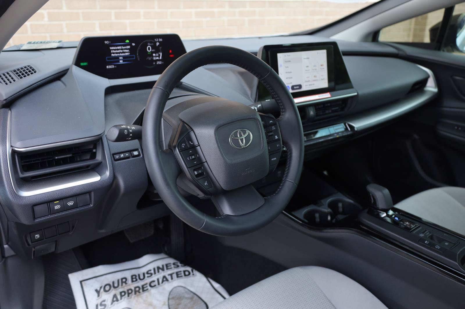 Used 2024 Toyota Prius LE FWD image 16
