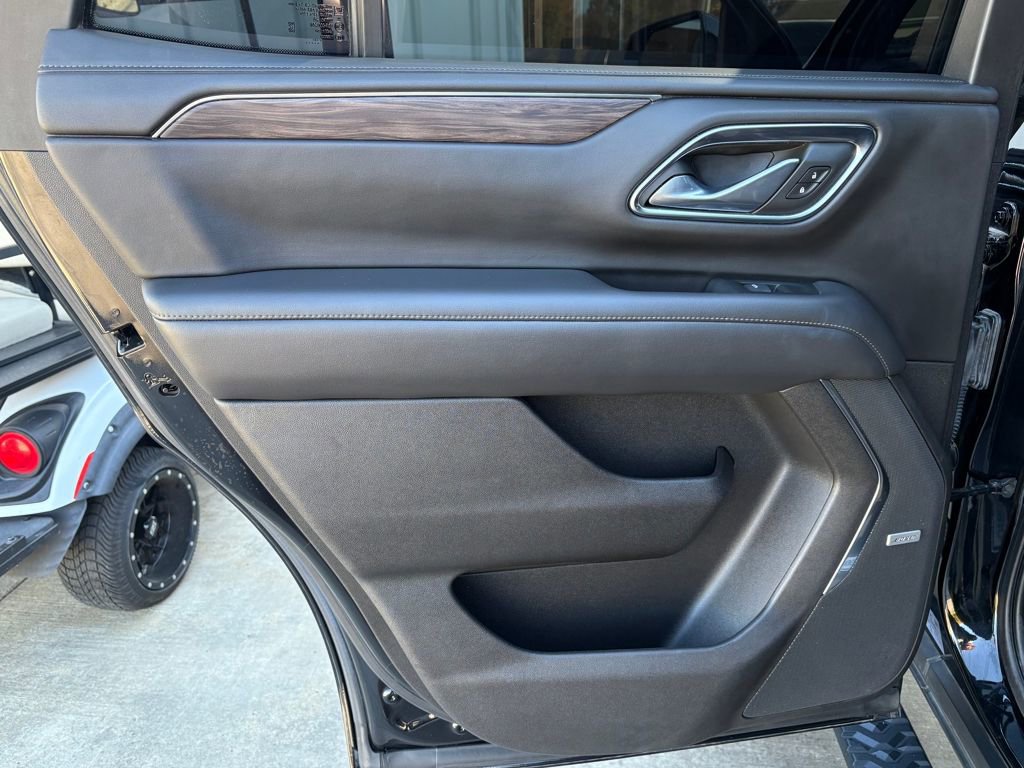 Used 2021 Chevrolet Tahoe Z71 w/ Rear Media and Nav Package image 39