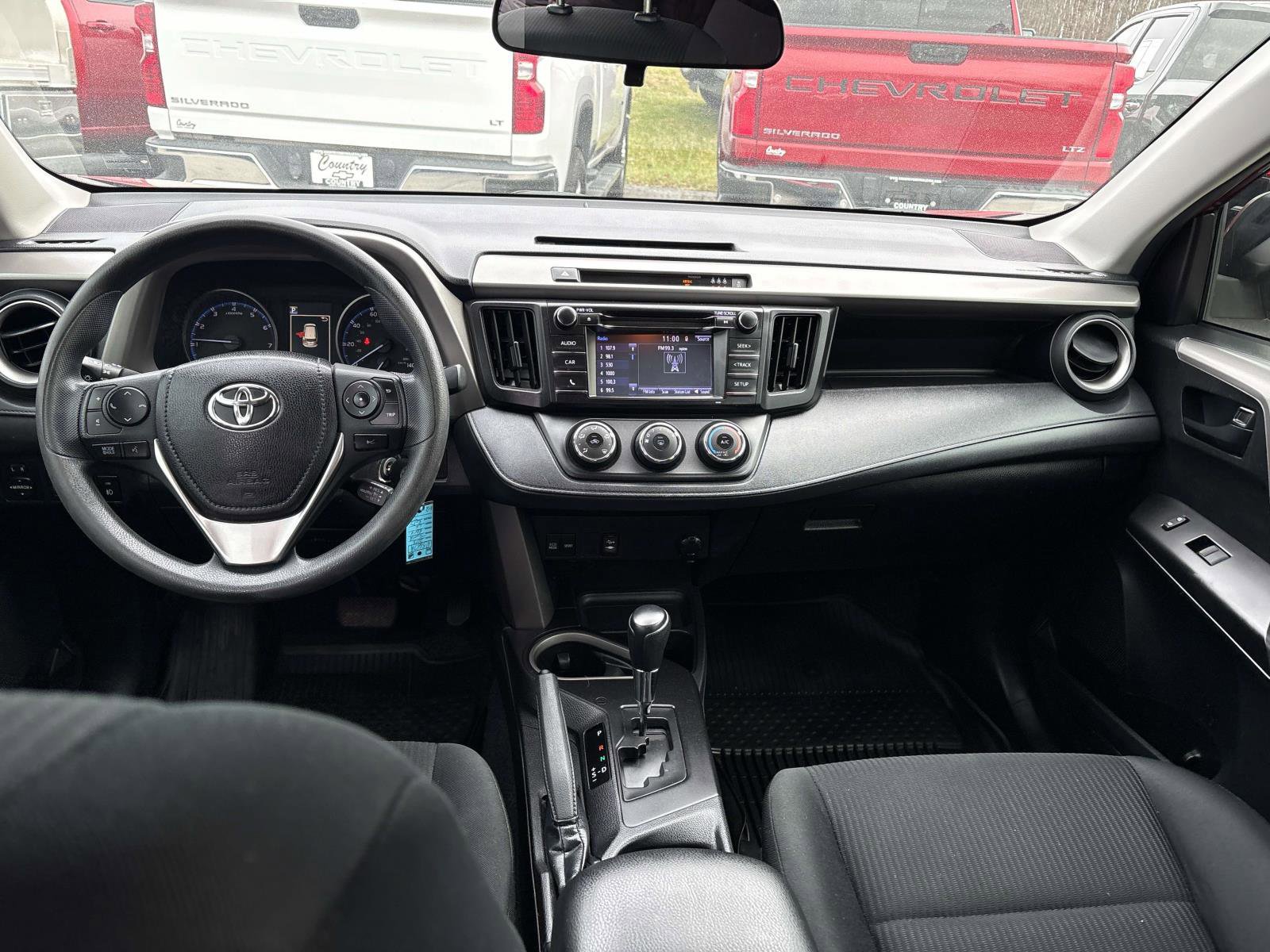 Used 2018 Toyota RAV4 LE image 10