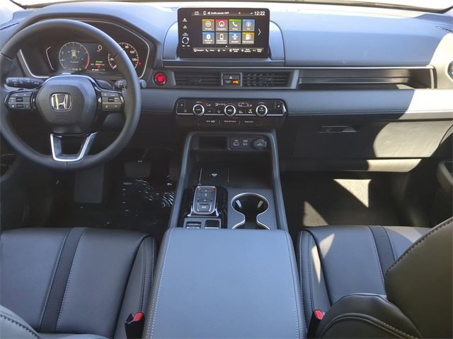New 2025 Honda Pilot Touring image 14