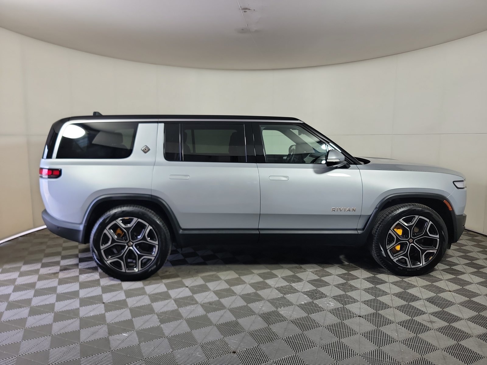 Used 2024 Rivian R1S Adventure Quad AWD/4WD image 6