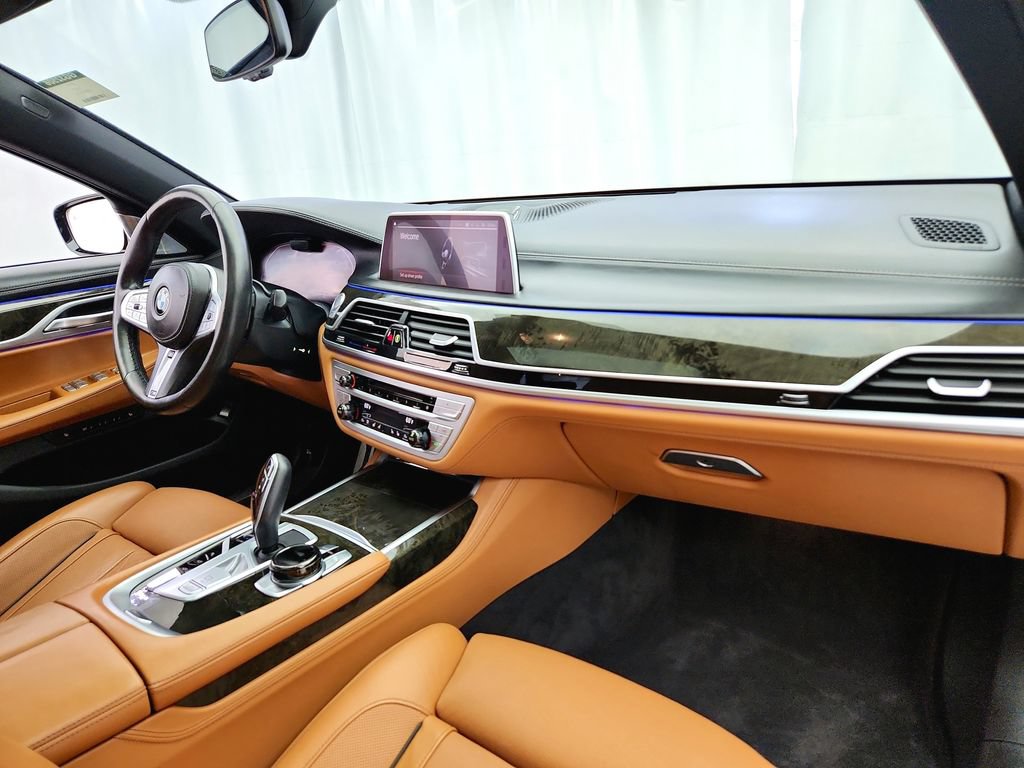 Used 2020 BMW 750i xDrive w/ Executive Package AWD/4WD image 35