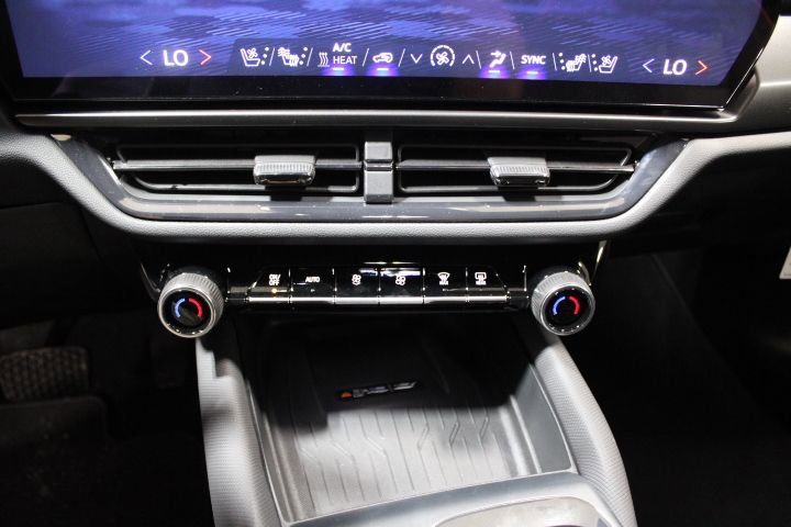 New 2026 Chevrolet Equinox EV RS image 30