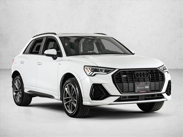 Certified 2025 Audi Q3 2.0T Premium w/ Convenience Package image 3