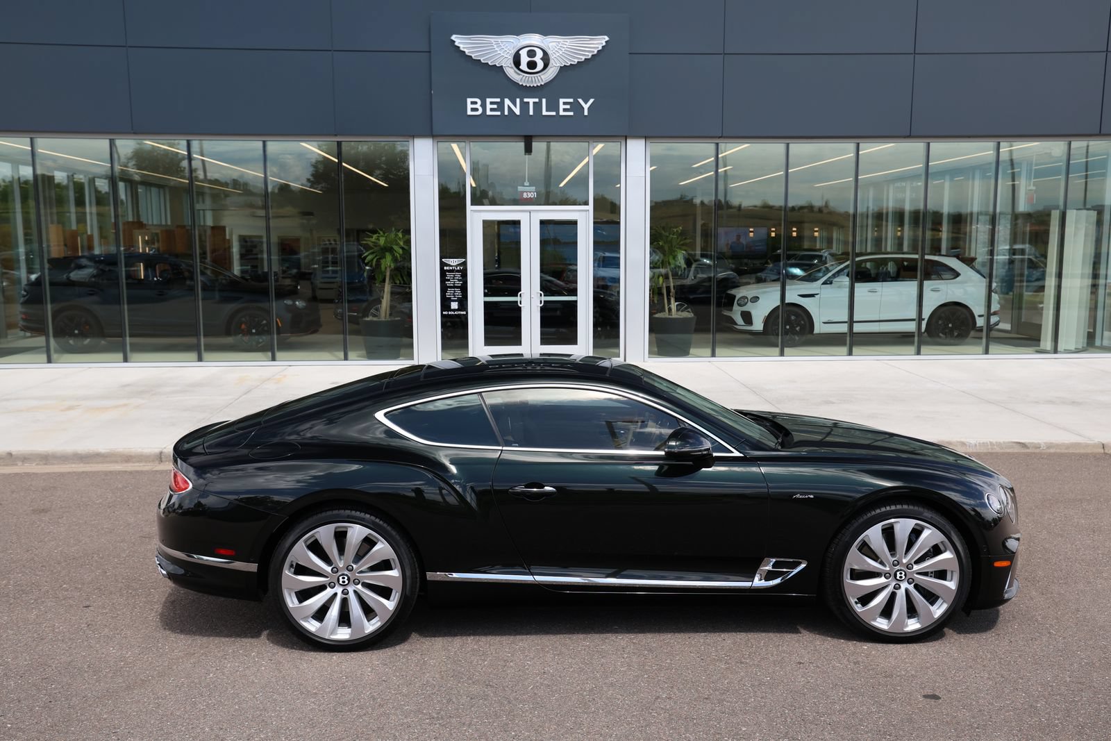 Used 2024 Bentley Continental GT Azure AWD/4WD image 12