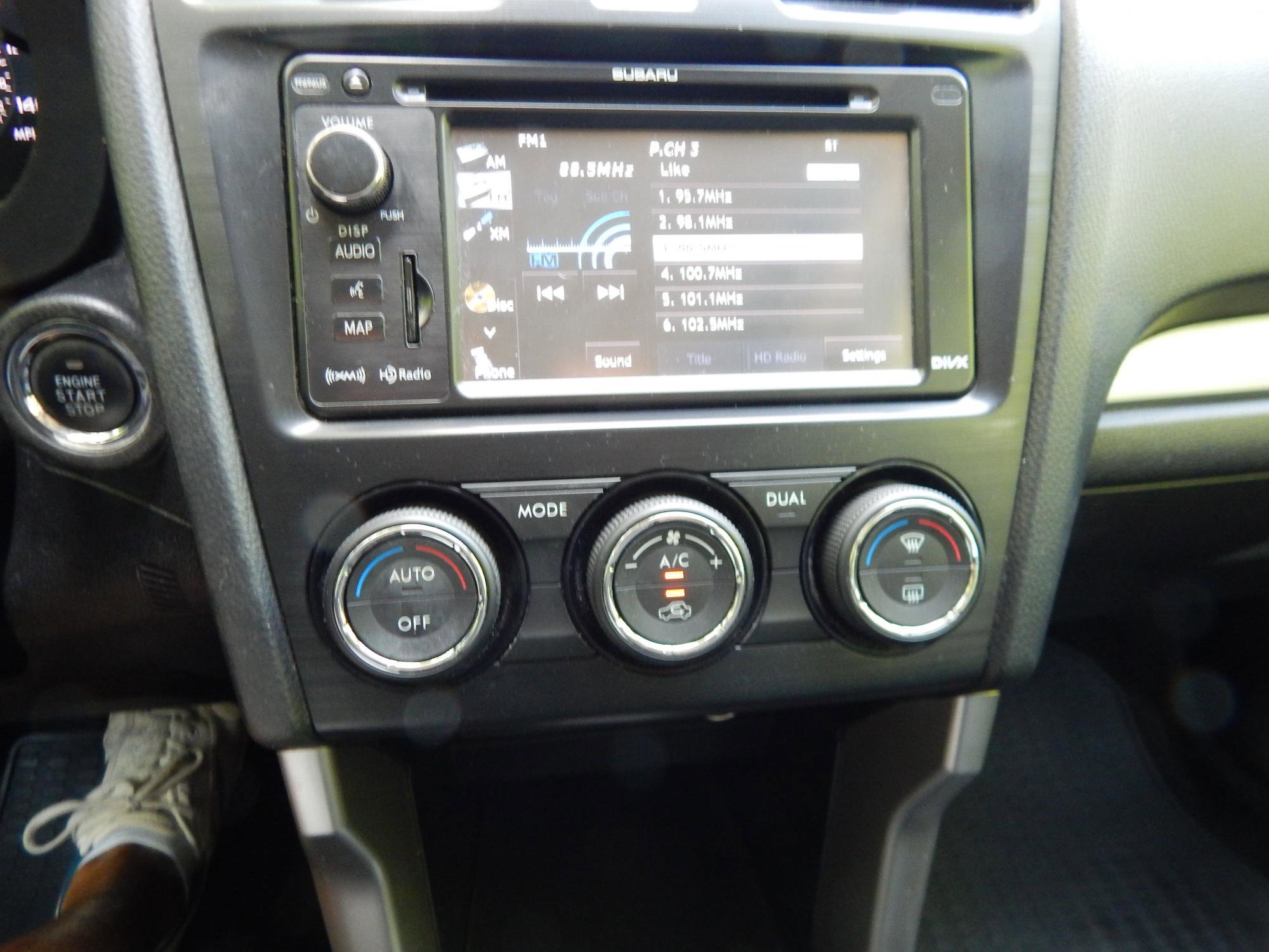 Used 2015 Subaru Forester 2.5i Touring w/ Eyesight & Navigation System AWD/4WD image 25