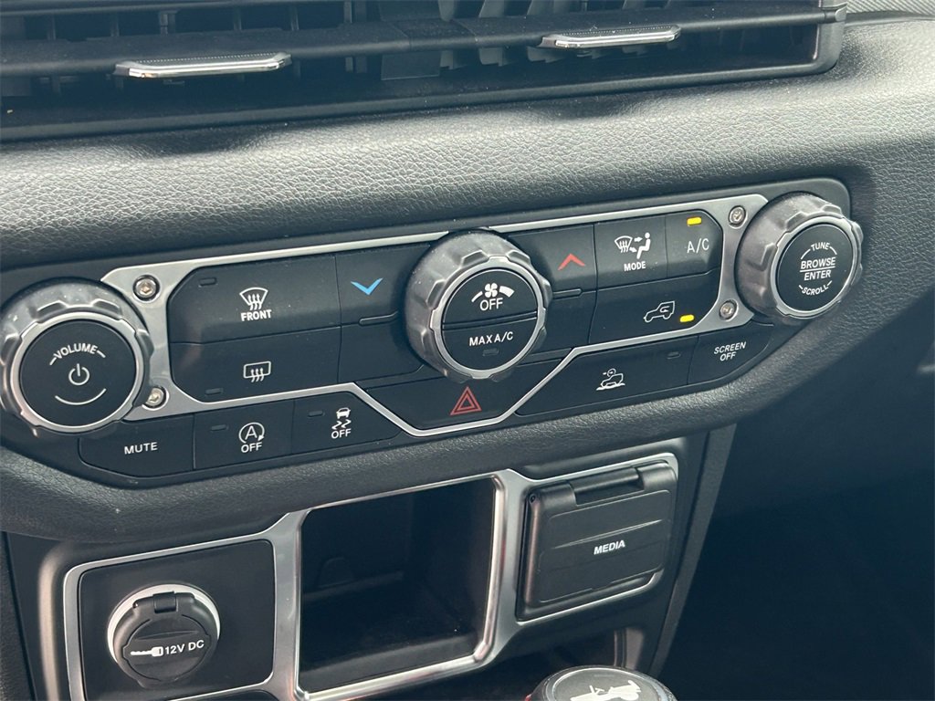 Used 2024 Jeep Wrangler Sport image 24