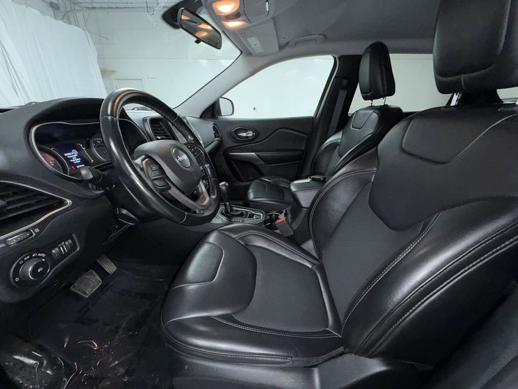 Used 2019 Jeep Cherokee Latitude Plus image 15