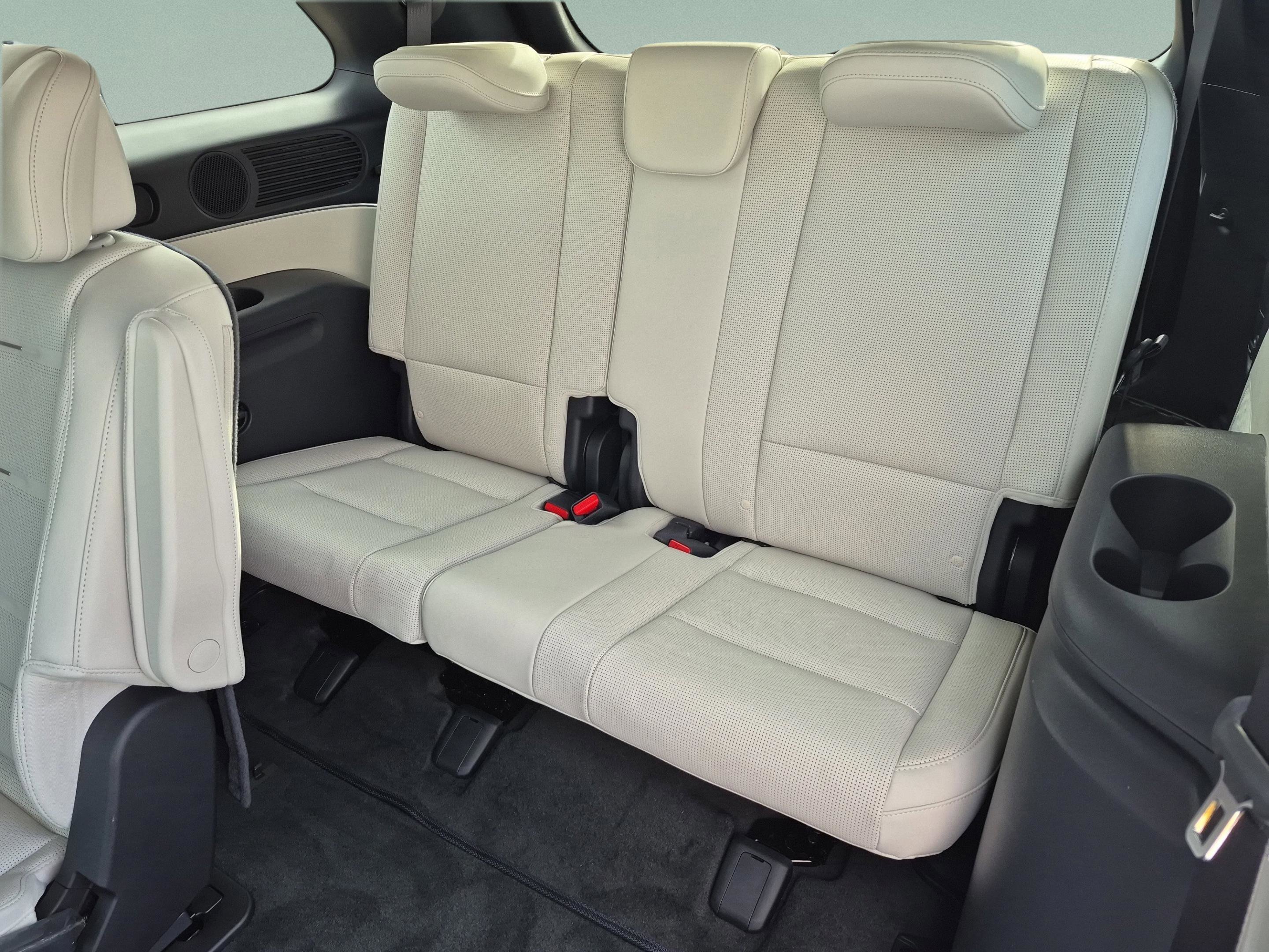 Certified 2026 Hyundai Palisade Calligraphy FWD image 19