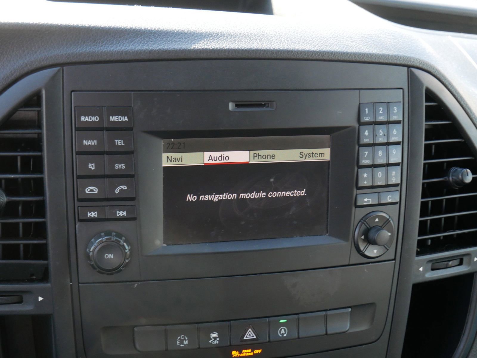 Used 2016 Mercedes-Benz Metris Passenger image 19
