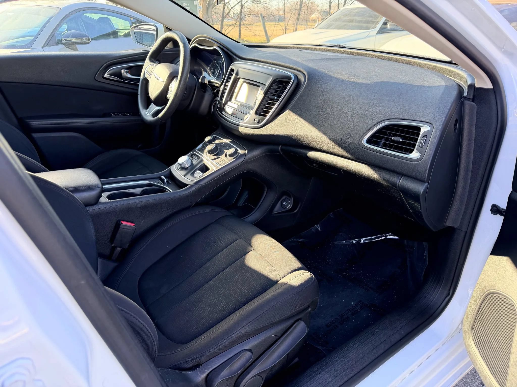 Used 2016 Chrysler 200 Limited FWD image 18