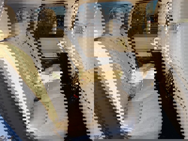 Used 2016 Land Rover Range Rover HSE image 10