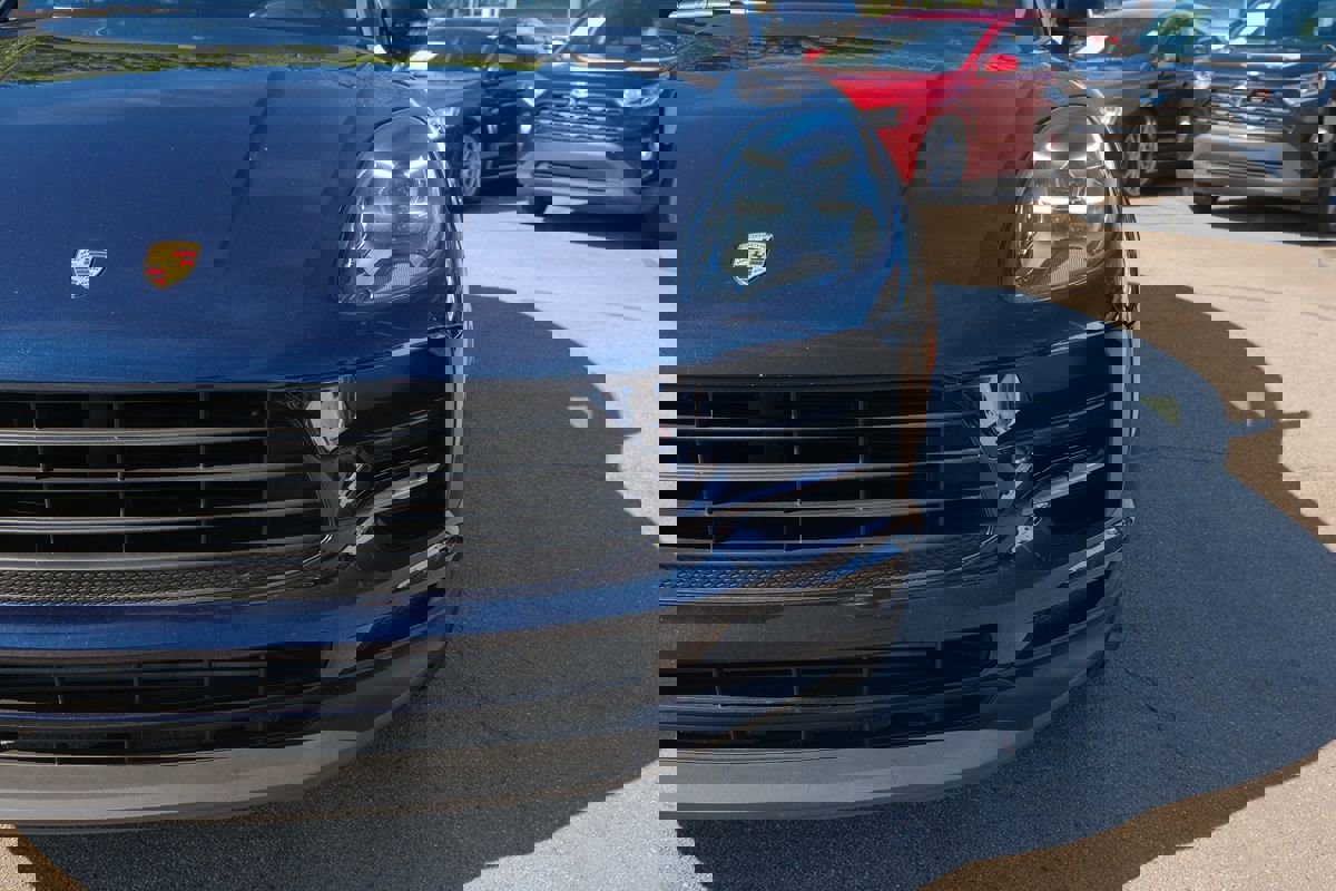 Used 2021 Porsche Macan image 47