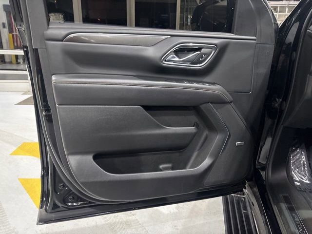 Used 2023 GMC Yukon AT4 w/ AT4 Premium Plus Package AWD/4WD image 14
