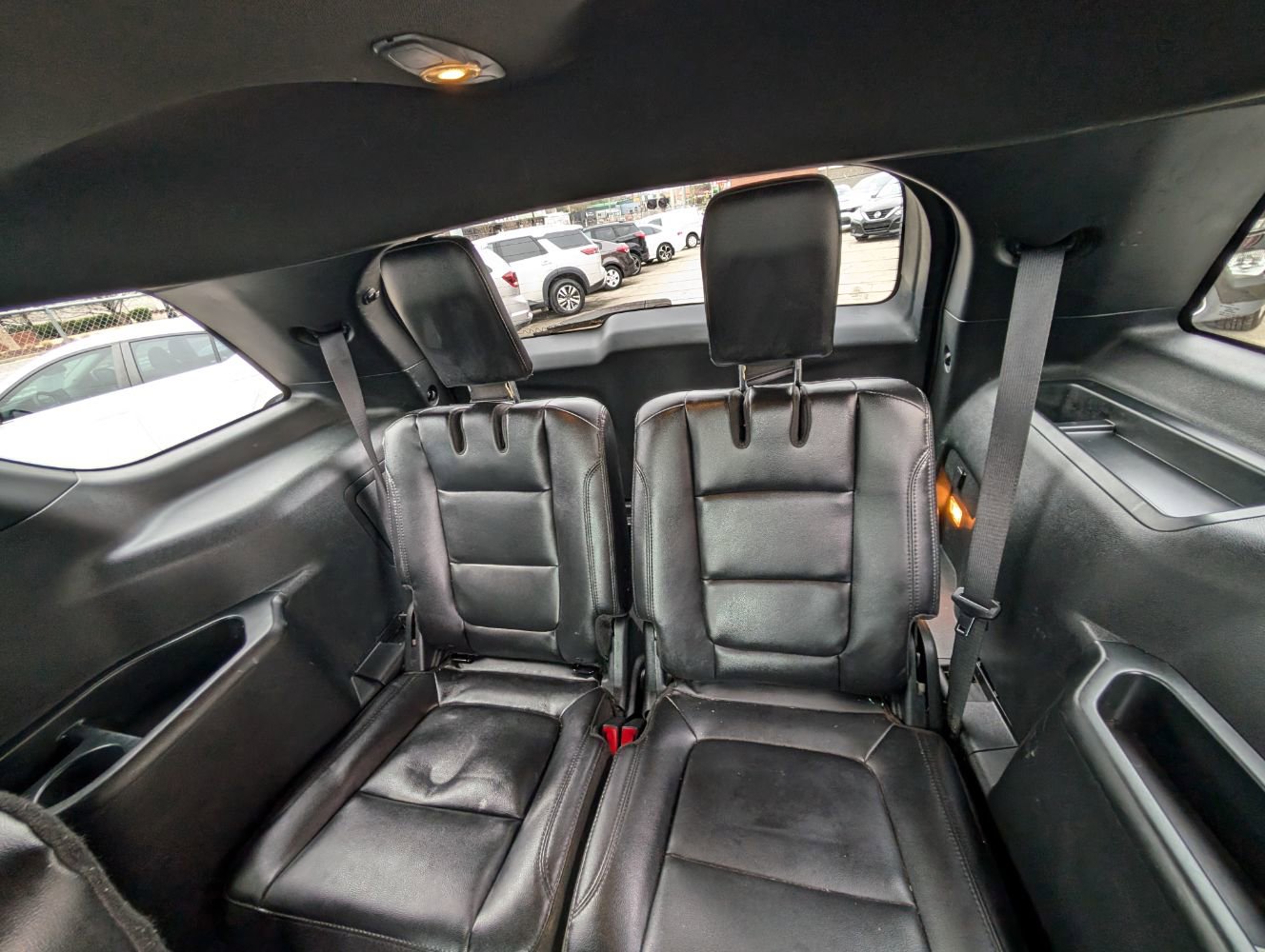 Used 2019 Ford Explorer XLT w/ Equipment Group 202A FWD image 17
