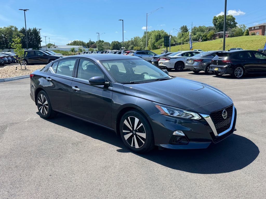Used 2021 Nissan Altima 2.5 SL FWD image 2