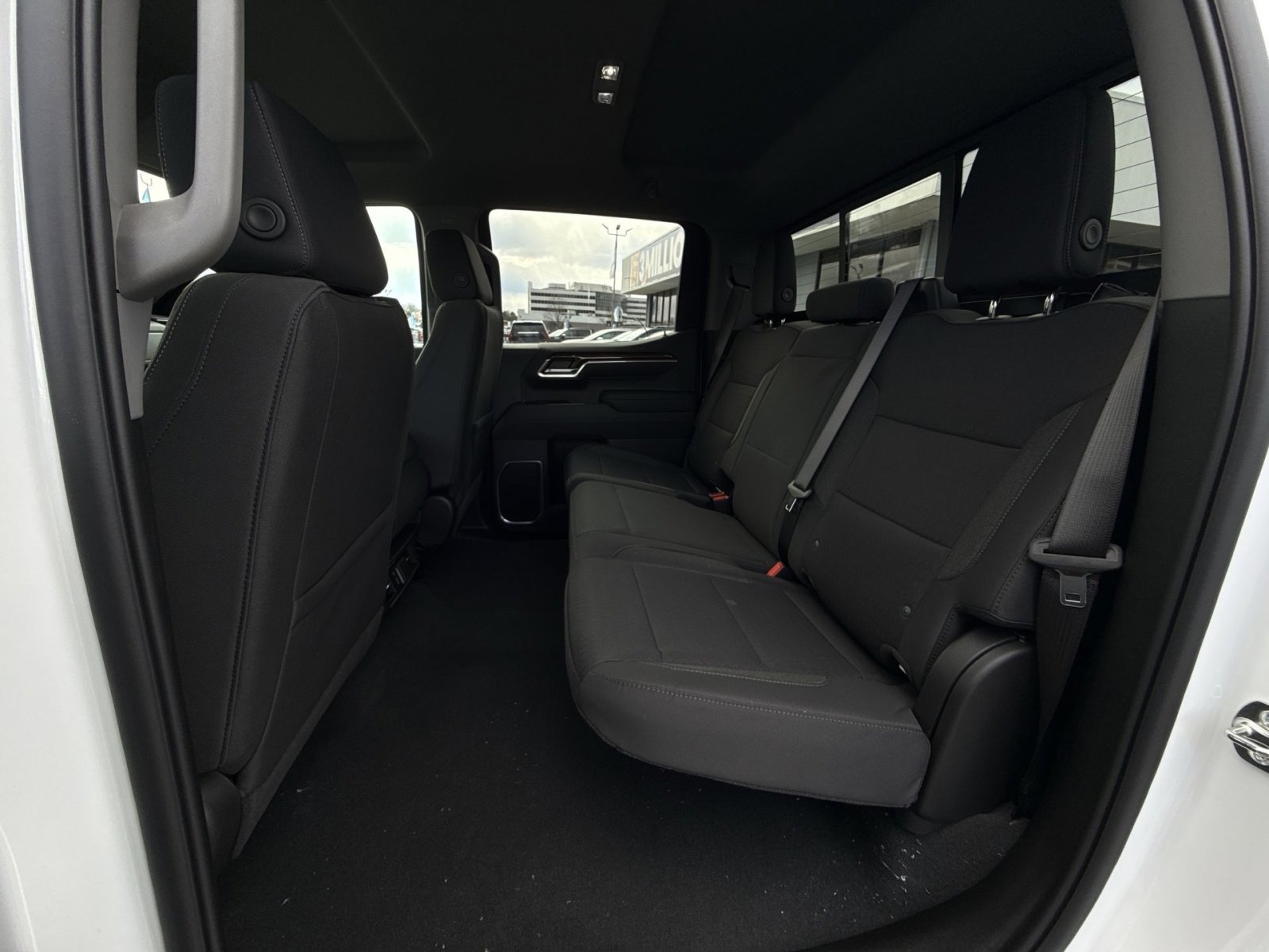 New 2026 GMC Sierra 1500 SLE w/ Preferred Package image 24