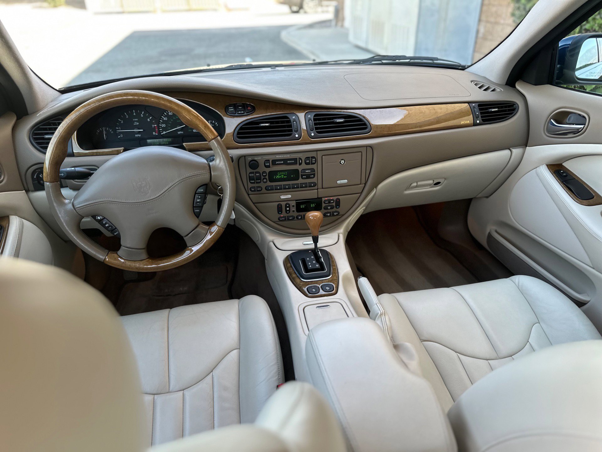 Used 2000 Jaguar S-TYPE 4.0 image 39
