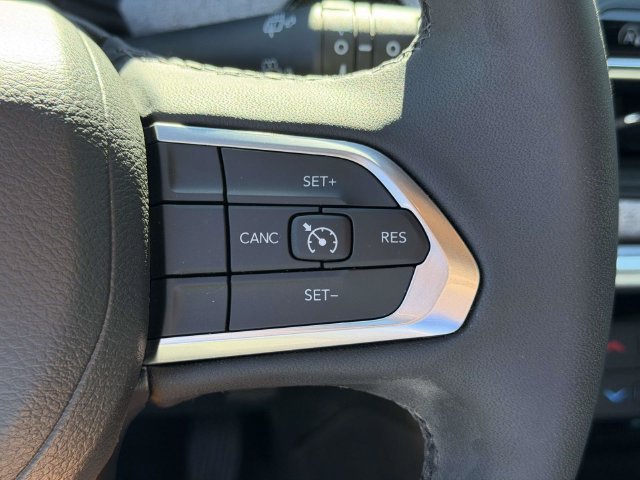 Certified 2023 Jeep Compass Latitude AWD/4WD image 31