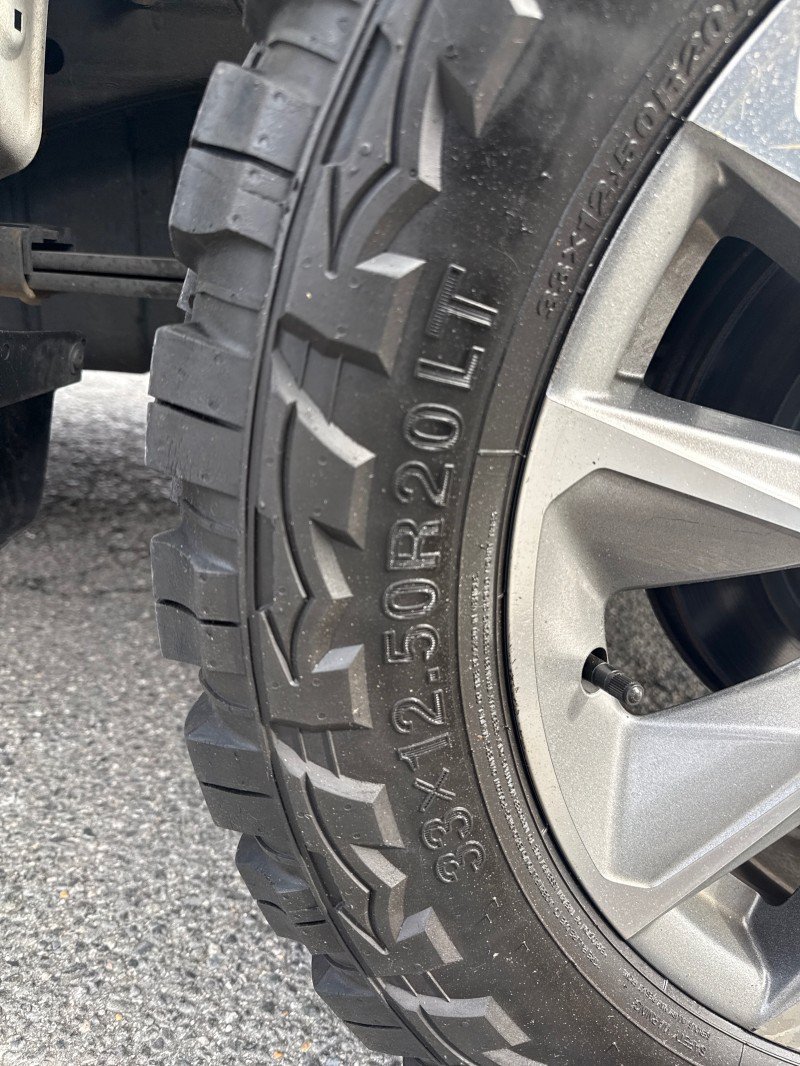 Used 2020 Chevrolet Silverado 1500 LT AWD/4WD image 31