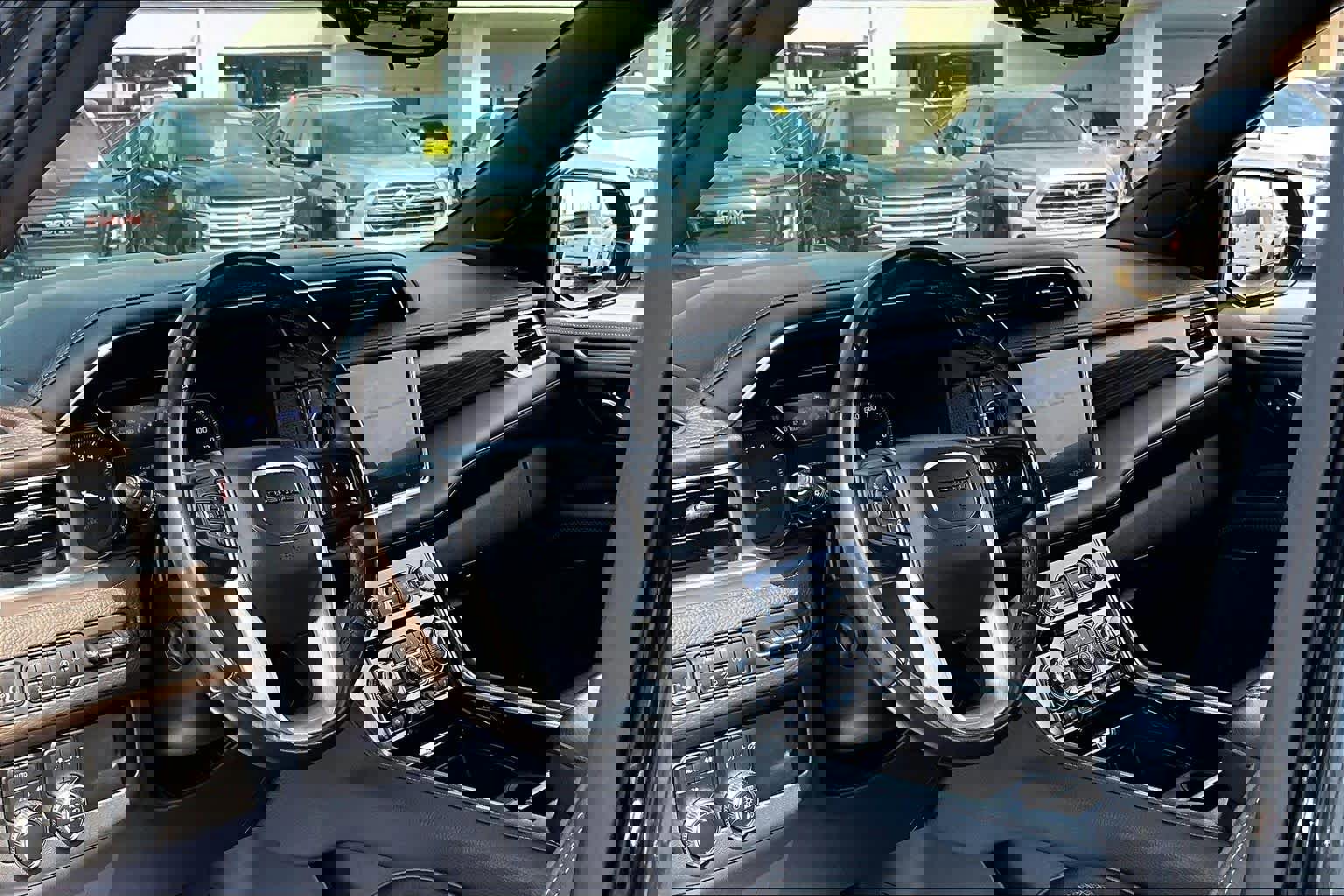 Certified 2021 GMC Yukon Denali w/ Denali Premium Package image 35