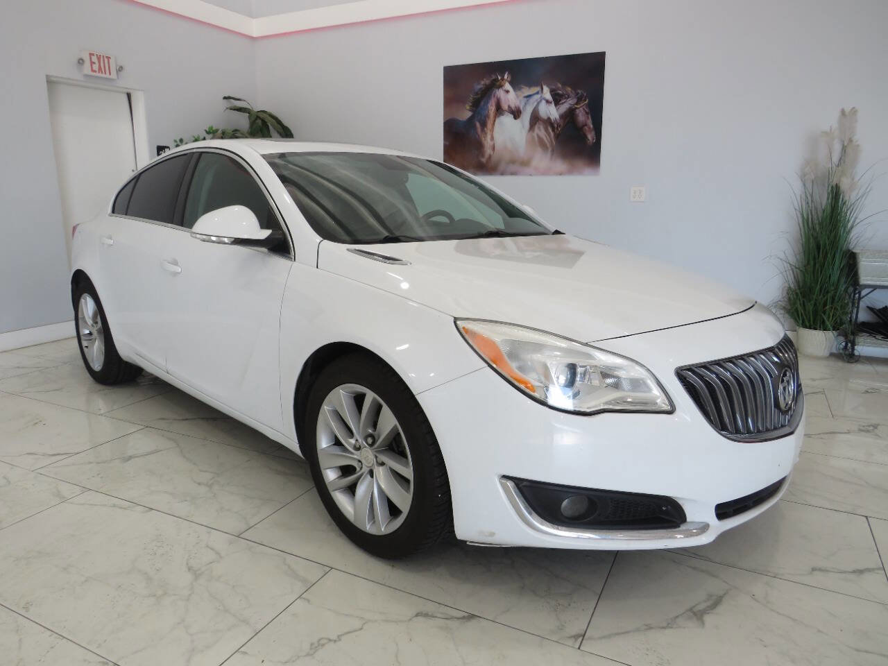 Used 2014 Buick Regal image 2