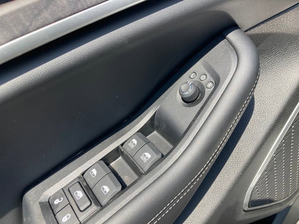 New 2024 Jeep Grand Cherokee Limited 4xe w/ Luxury Tech Group II image 12