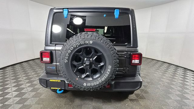 Used 2023 Jeep Wrangler Unlimited w/ Cold Weather Group AWD/4WD image 4