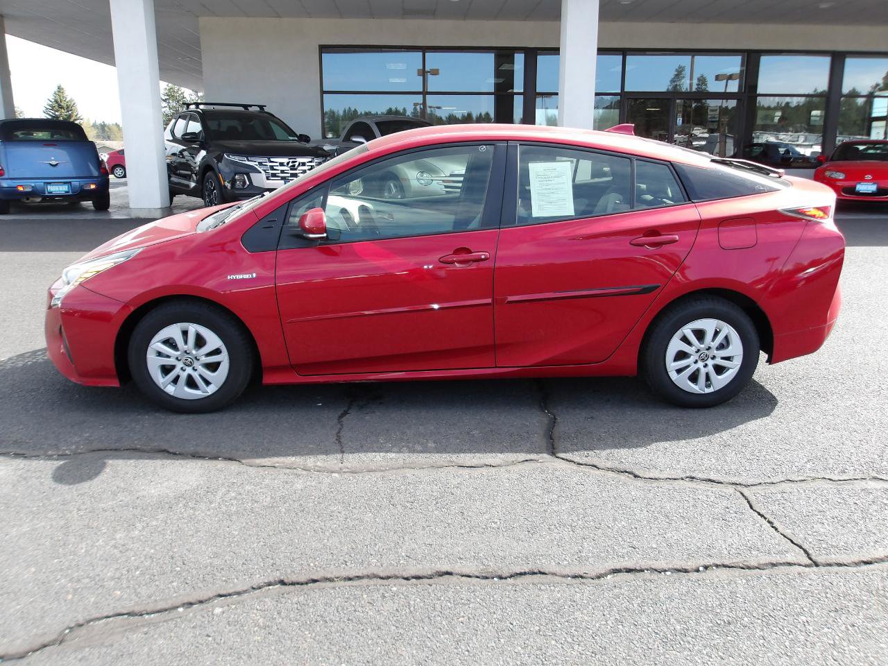 Used 2016 Toyota Prius Two FWD image 2