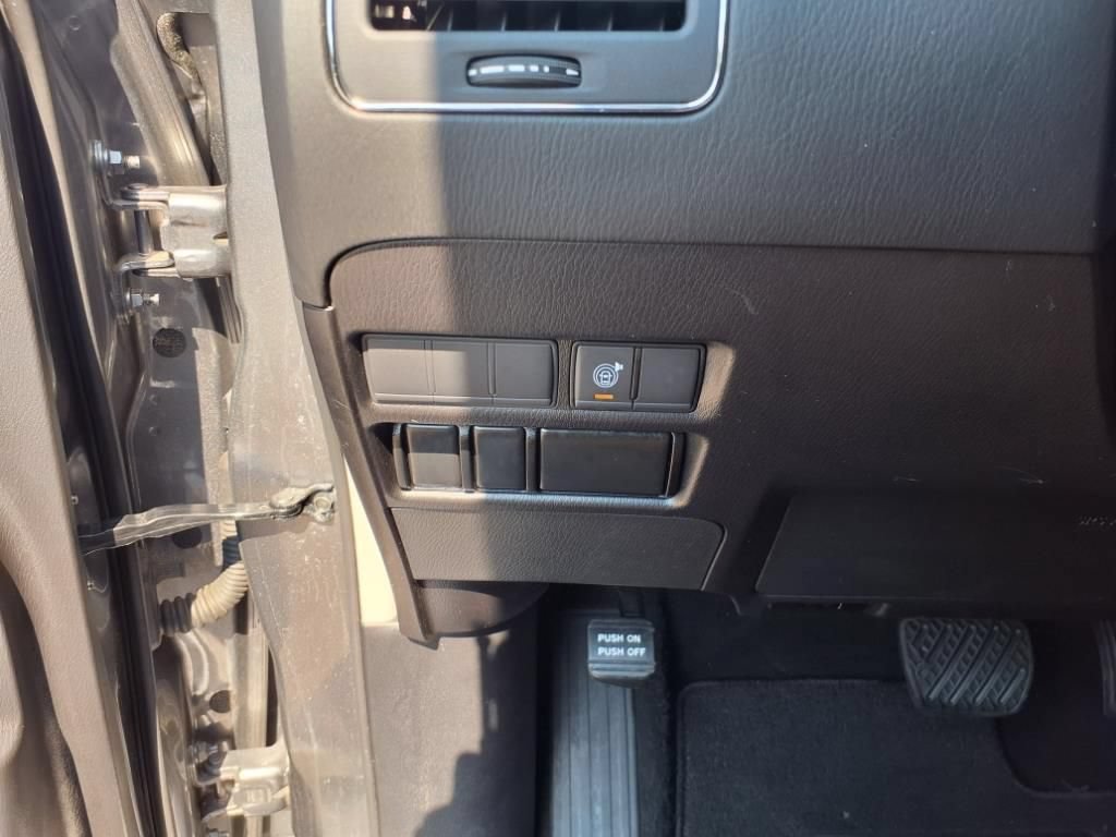 Used 2023 Nissan Armada SV w/ Cargo Package RWD image 9